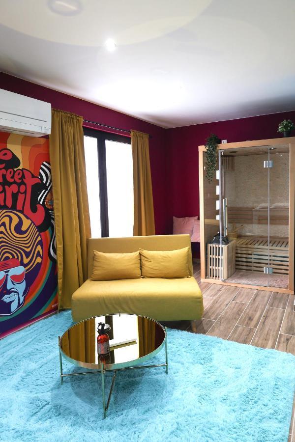 Capsule Groovy-Jacuzzi-Sauna-Billard-Netflix- Nintendo Switch & Jeux Монс Екстериор снимка