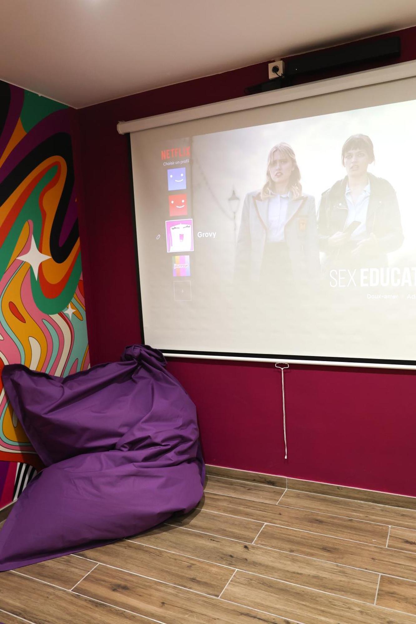Capsule Groovy-Jacuzzi-Sauna-Billard-Netflix- Nintendo Switch & Jeux Монс Екстериор снимка